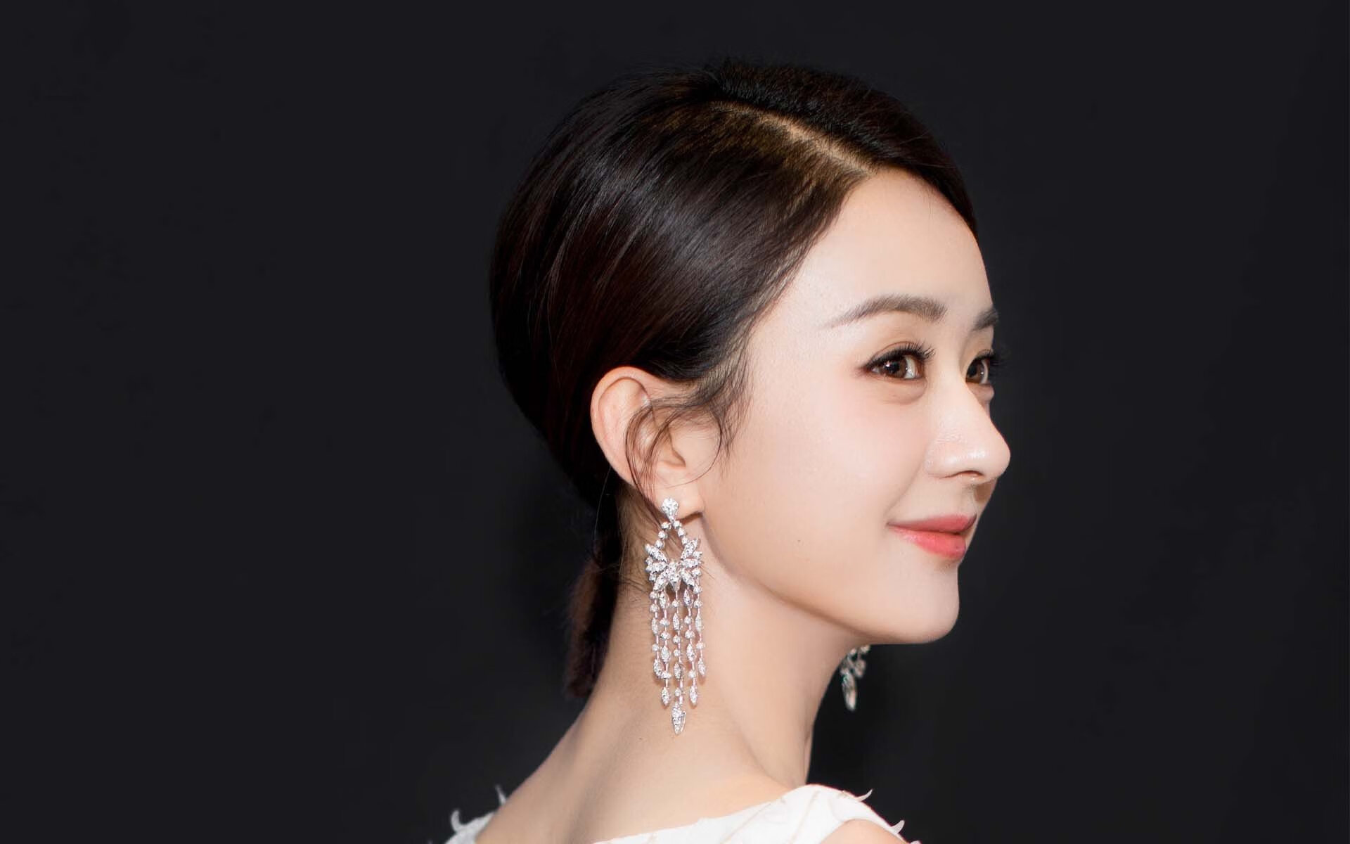 范戴克关键回合不手软，当质疑者闭上嘴，足球的硬度与智慧如何提前终结悬念