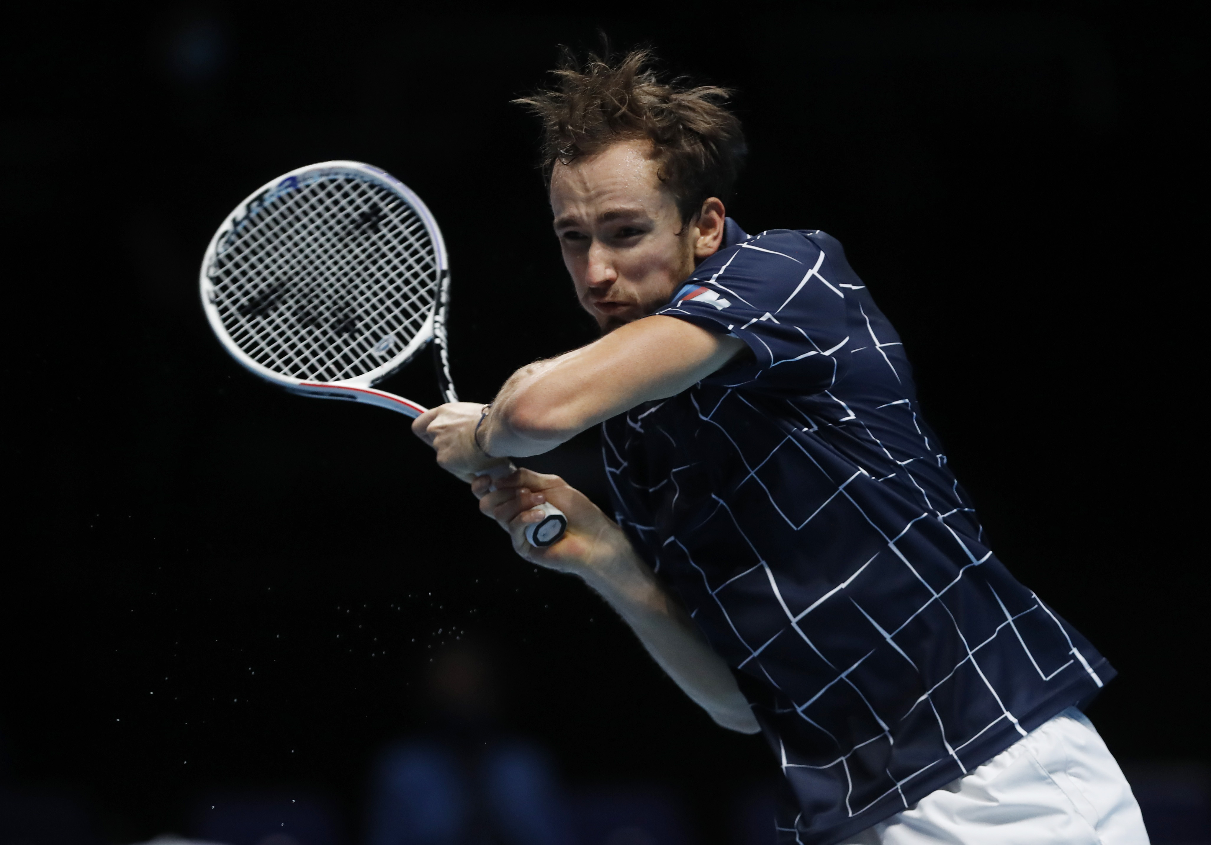 ATP总决赛力克澳网，梅德韦杰夫统治全场